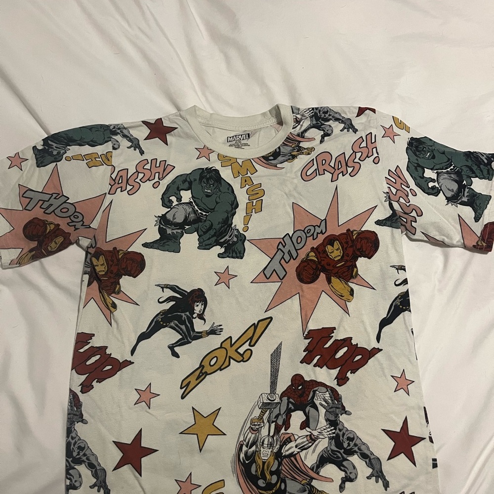 Marvel White and Yellow Graphic Tee